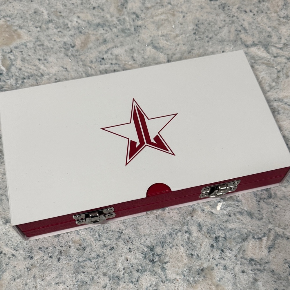 Jeffree Star Eyeshadow Palette - White and Red